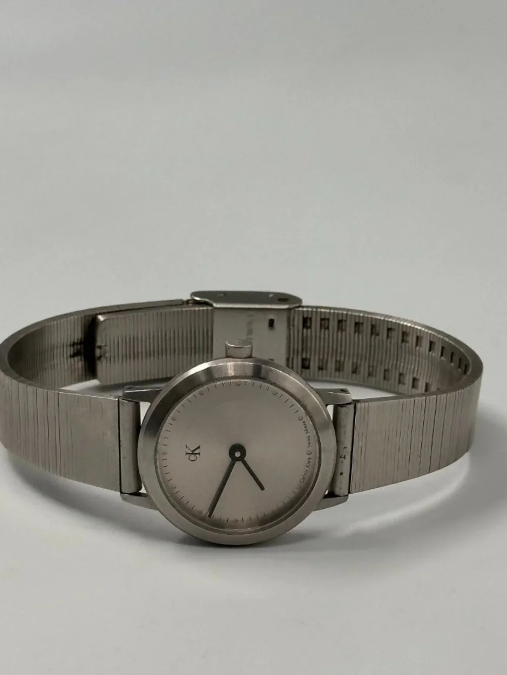 Calvin Klein Watch Women Silver Tone Round Dial 23MM New Battery 8